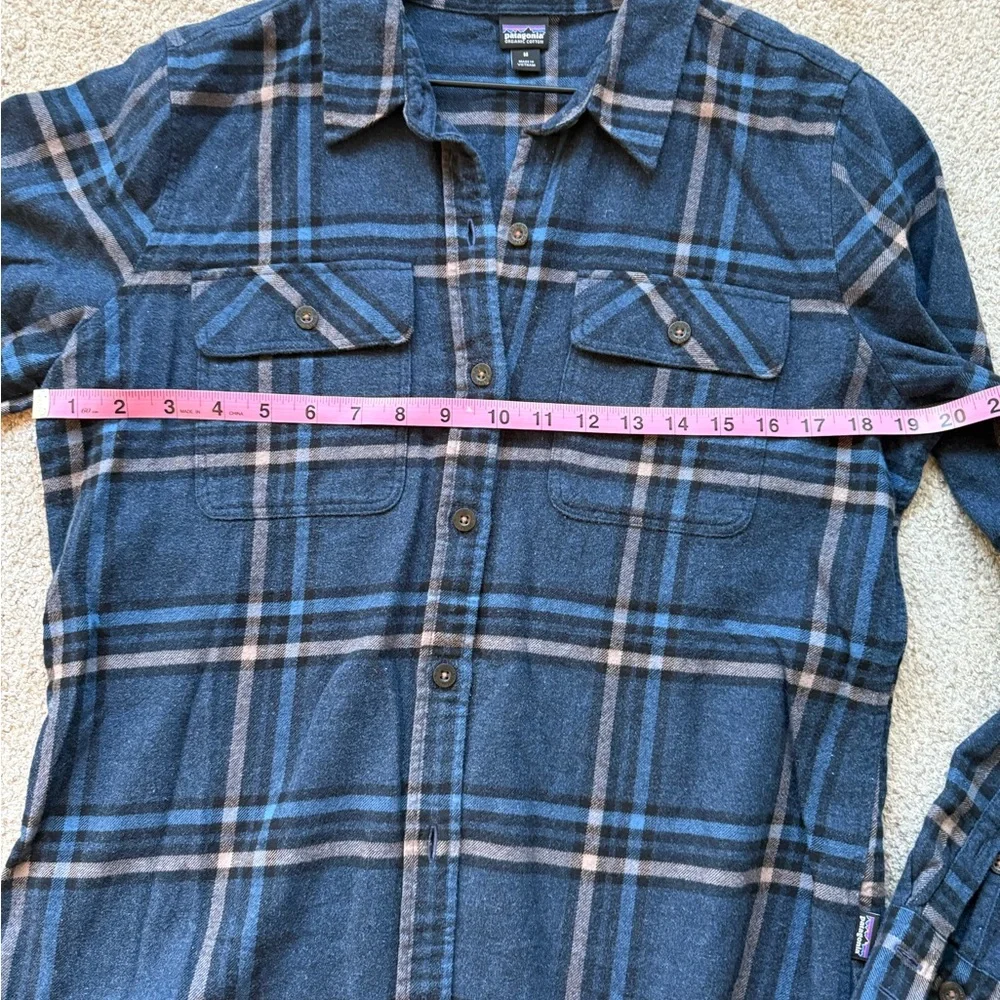 Patagonia Women’s Flannel - Picture 7 of 7